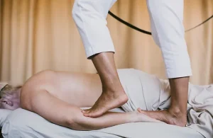 What is a Ashiatsu Massage